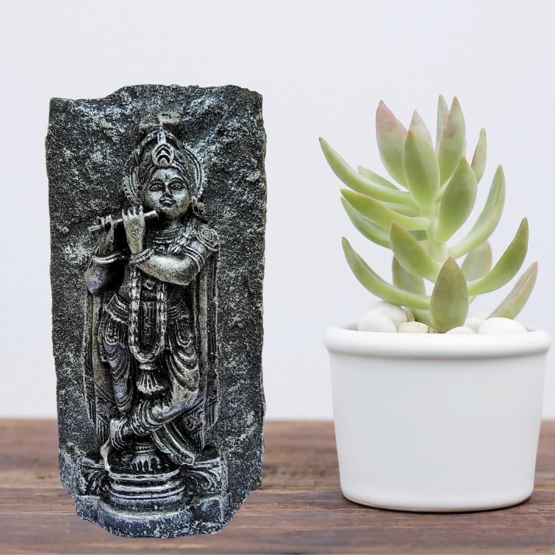 KRISHNA-FIBRE-STATUE-ON-ORIGINALSTONE_INDOOR