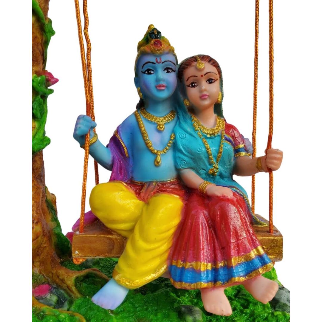 radhakrishna-on-swing